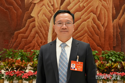 代表履責(zé)，兩會聲音｜中國樂凱黨委書記、董事長侯景濱履職盡責(zé)、建言獻(xiàn)策